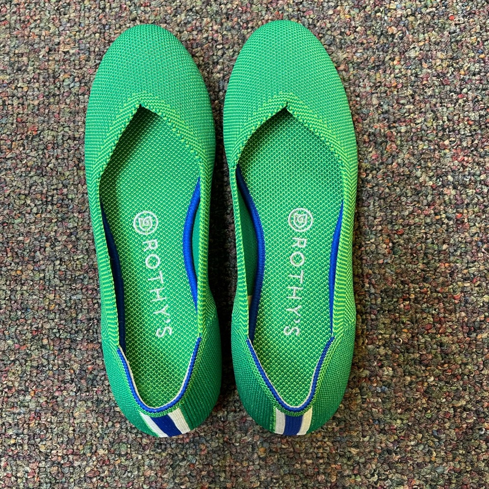 Rothy’s RARE RETIRED Women’s Kelly Green Jellybean Heel Stripe Flat Shoes, Sz 7